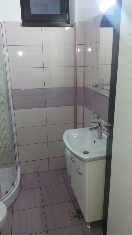 Apartament One Kazeboo 那沃达利 外观 照片
